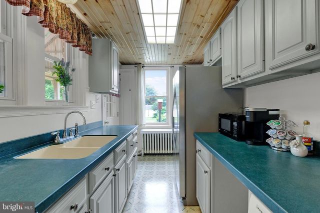 776 DELTA RD, Red Lion, PA 17356