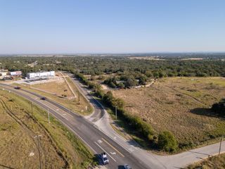 112 Loop 308, Briggs, TX 78608