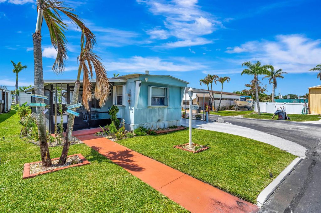 10885 SE Federal Hwy 67 Highway, Hobe Sound, FL 33455