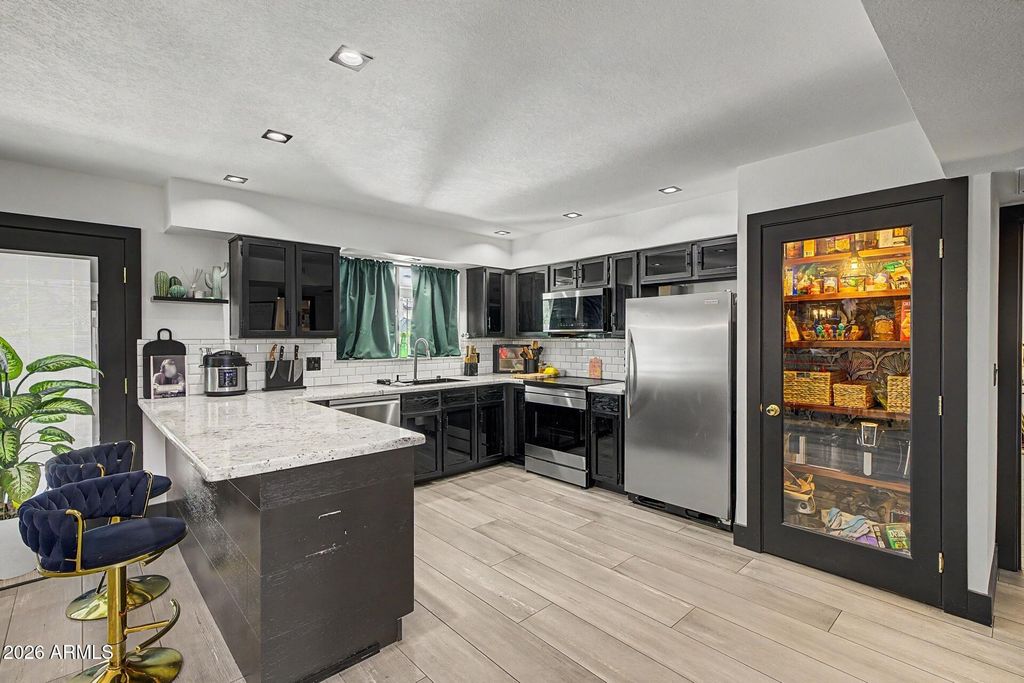 2051 E KAEL Circle, Mesa, AZ 85213 — photo 4