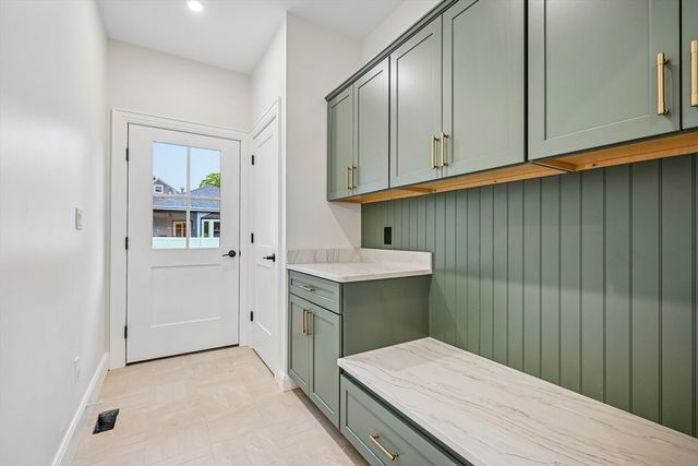13 Parker Rd, Wakefield, MA 01880