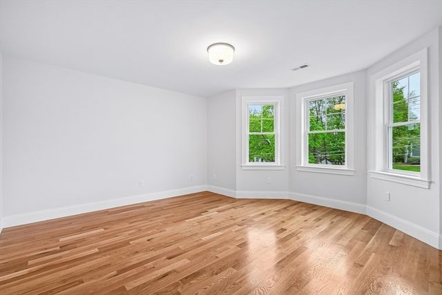 13 Parker Rd, Wakefield, MA 01880