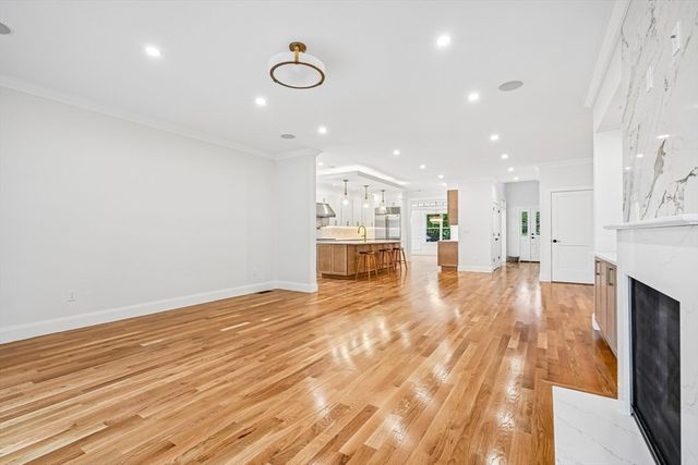13 Parker Rd, Wakefield, MA 01880