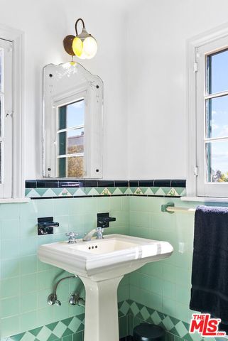 3365 Ley Drive, Los Angeles, CA 90027