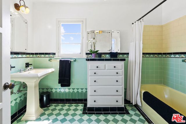 3365 Ley Drive, Los Angeles, CA 90027