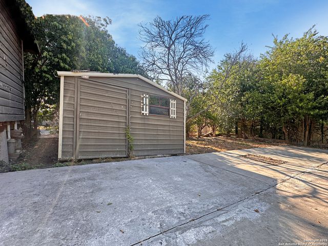 1324 W Mariposa, San Antonio, TX 78201