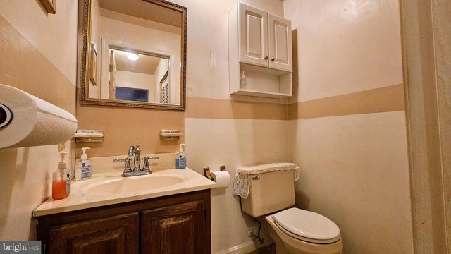 1708 CONDOR LN, Dover, PA 17315