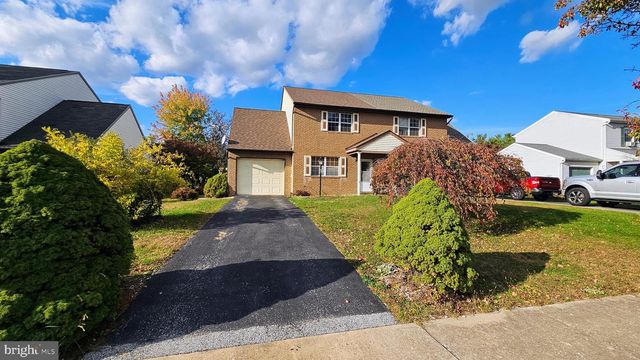 1708 CONDOR LN, Dover, PA 17315