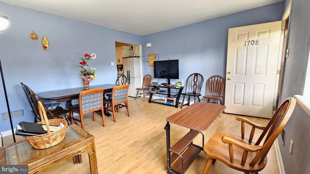 1708 CONDOR LN, Dover, PA 17315