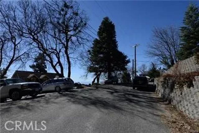 2458 Spring Oak, Running Springs, CA 92382