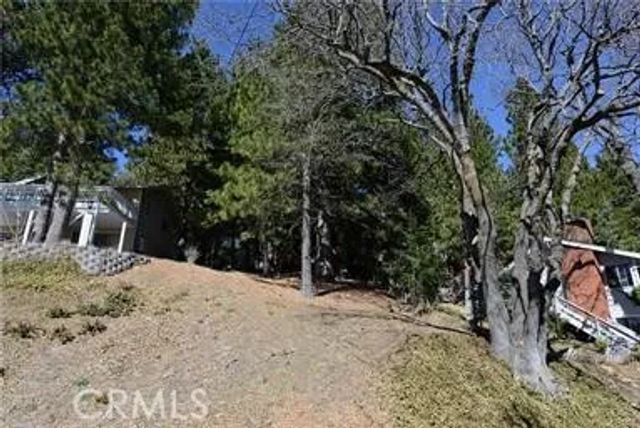 2458 Spring Oak, Running Springs, CA 92382