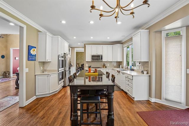4500 Boxwood Court, Rochester, MI 48306