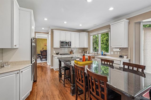 4500 Boxwood Court, Rochester, MI 48306