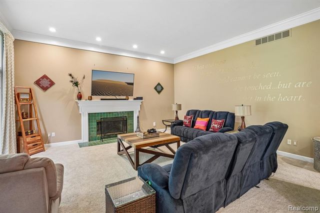 4500 Boxwood Court, Rochester, MI 48306
