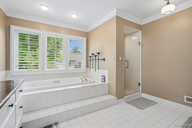 4500 Boxwood Court, Rochester, MI 48306
