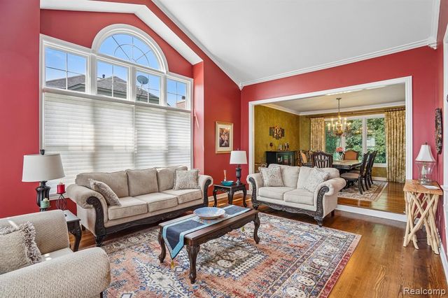 4500 Boxwood Court, Rochester, MI 48306