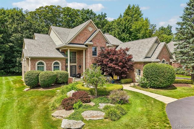 4500 Boxwood Court, Rochester, MI 48306