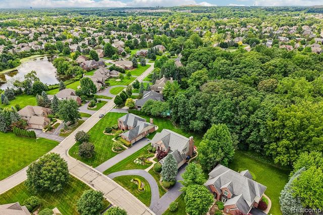 4500 Boxwood Court, Rochester, MI 48306