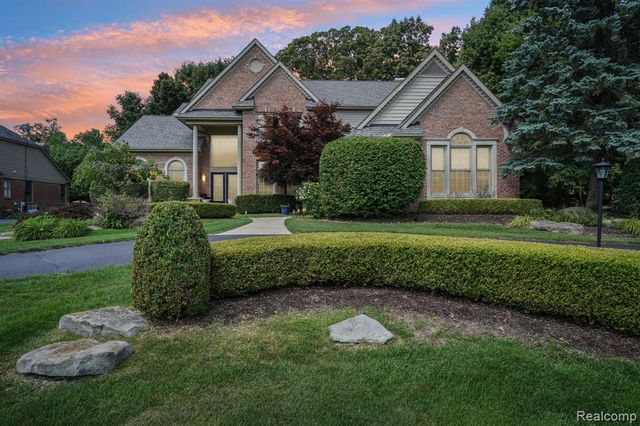 4500 Boxwood Court, Rochester, MI 48306