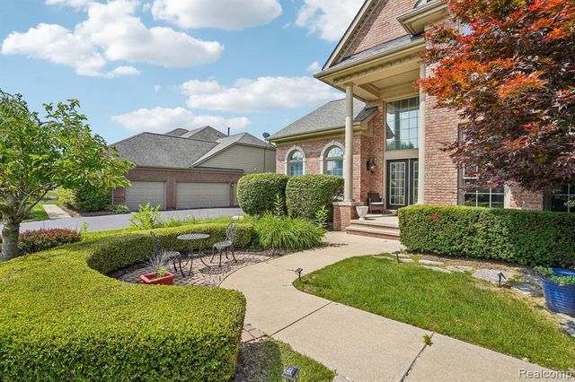 4500 Boxwood Court, Rochester, MI 48306
