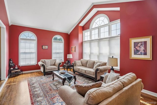 4500 Boxwood Court, Rochester, MI 48306