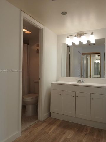 1300 Saint Charles Pl 222, Pembroke Pines, FL 33026