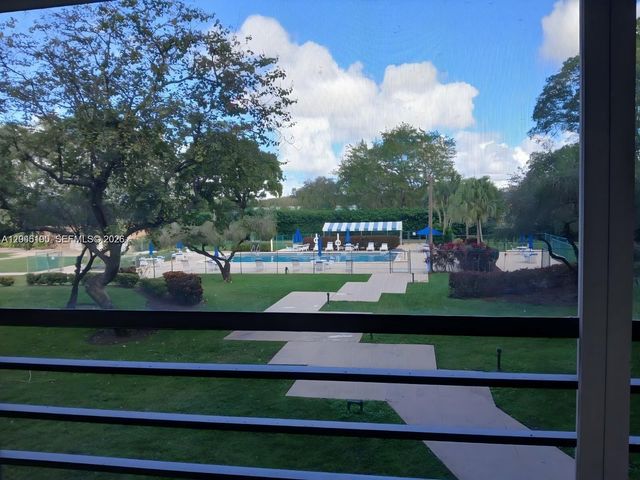 1300 Saint Charles Pl 222, Pembroke Pines, FL 33026