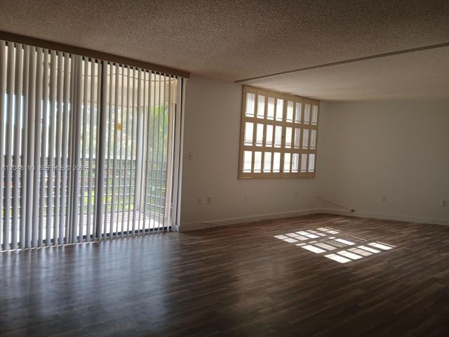 1300 Saint Charles Pl 222, Pembroke Pines, FL 33026