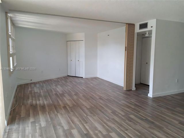 1300 Saint Charles Pl 222, Pembroke Pines, FL 33026
