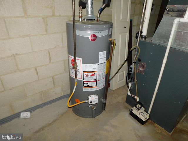 2890 DANTE AVE, Vineland, NJ 08361