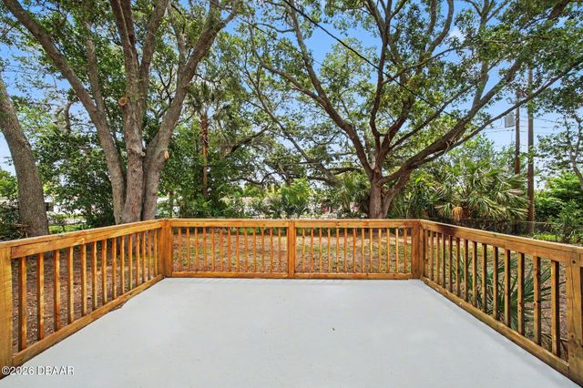 1121 Berkshire Road, Daytona Beach, FL 32117