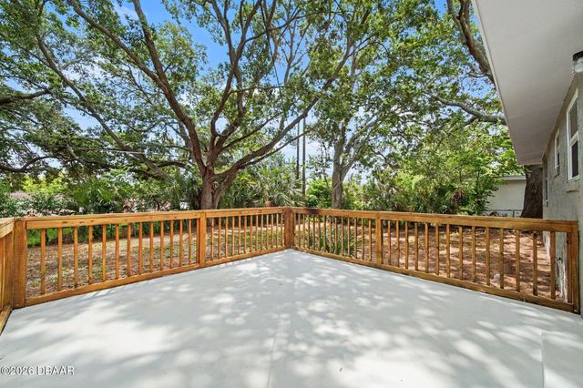 1121 Berkshire Road, Daytona Beach, FL 32117