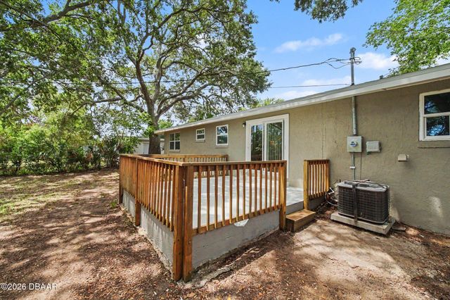 1121 Berkshire Road, Daytona Beach, FL 32117