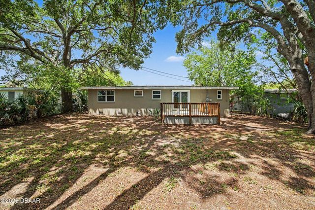 1121 Berkshire Road, Daytona Beach, FL 32117