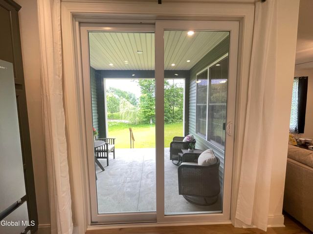 46 Wheatfield Way, Halfmoon, NY 12118