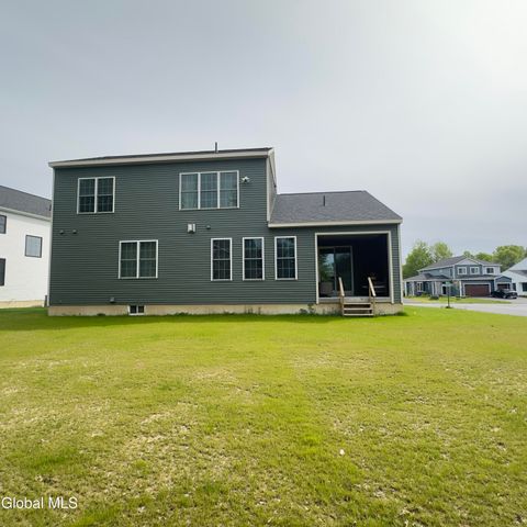 46 Wheatfield Way, Halfmoon, NY 12118