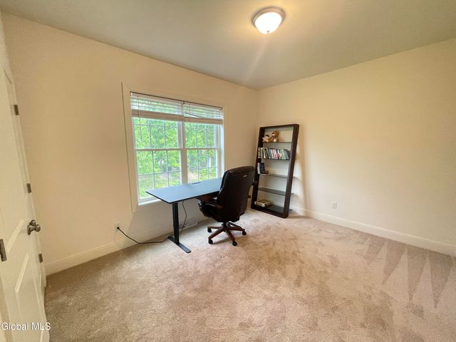 46 Wheatfield Way, Halfmoon, NY 12118