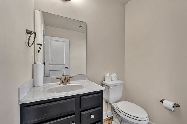 47 Broad ST, Daleville, VA 24083