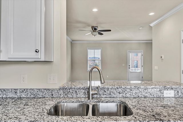 47 Broad ST, Daleville, VA 24083