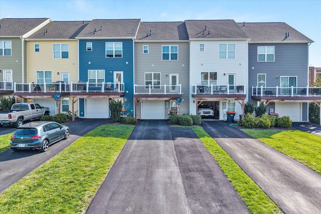 47 Broad ST, Daleville, VA 24083