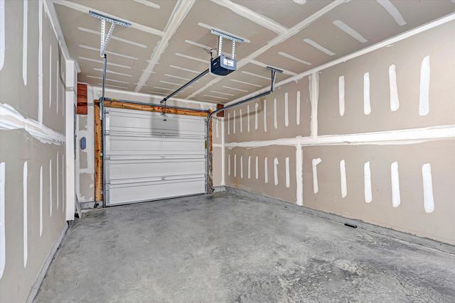 47 Broad ST, Daleville, VA 24083