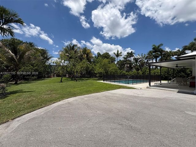 220 NW 130th Ave, Miami, FL 33182