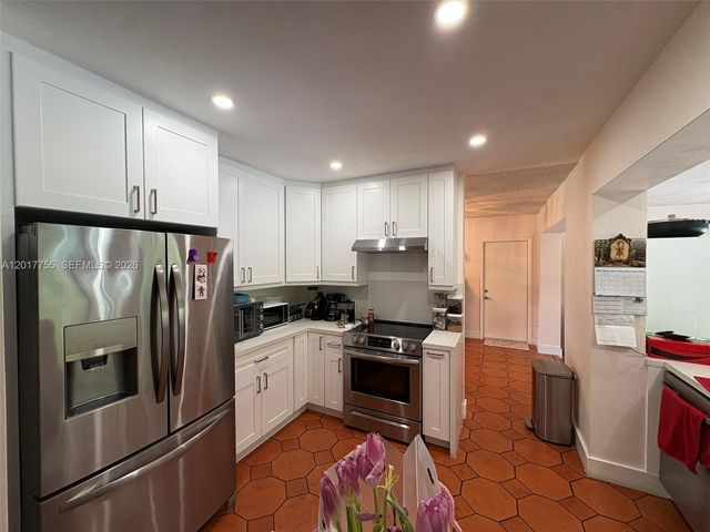 220 NW 130th Ave, Miami, FL 33182