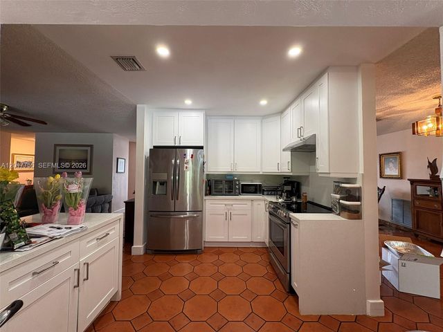 220 NW 130th Ave, Miami, FL 33182