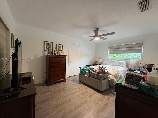 220 NW 130th Ave, Miami, FL 33182