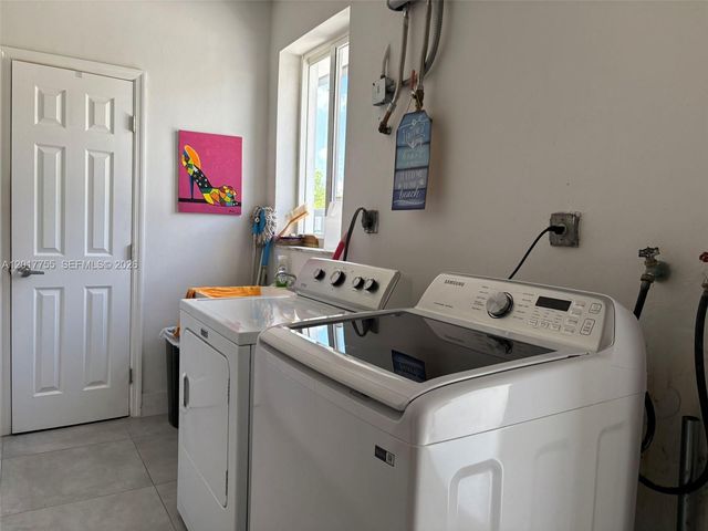 220 NW 130th Ave, Miami, FL 33182