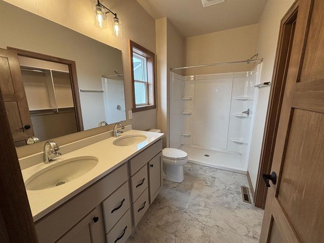 W6527 BREEZY WAY, Appleton, WI 54915