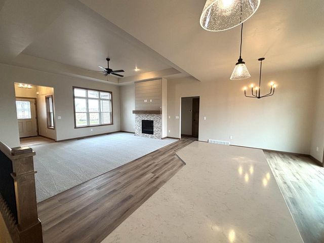 W6527 BREEZY WAY, Appleton, WI 54915