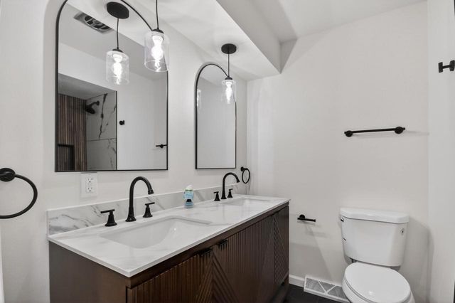 N95W17325 Shady Lane, Menomonee Falls, WI 53051