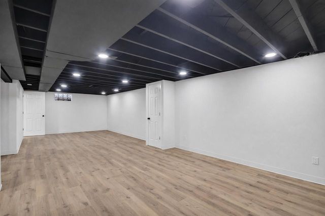 N95W17325 Shady Lane, Menomonee Falls, WI 53051